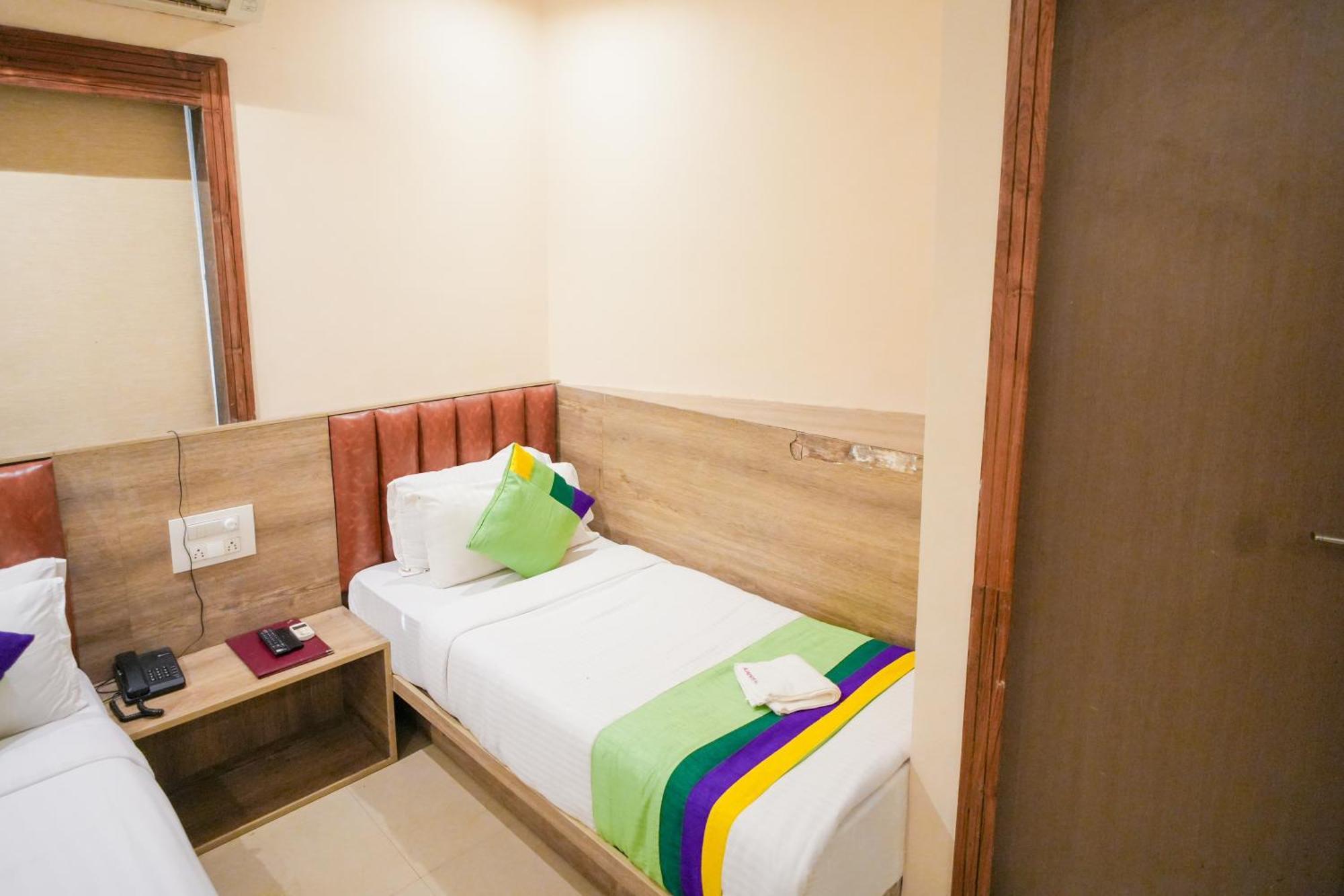 Hotel Skylink Hospitality Mahalaxmi Bombay Eksteriør billede
