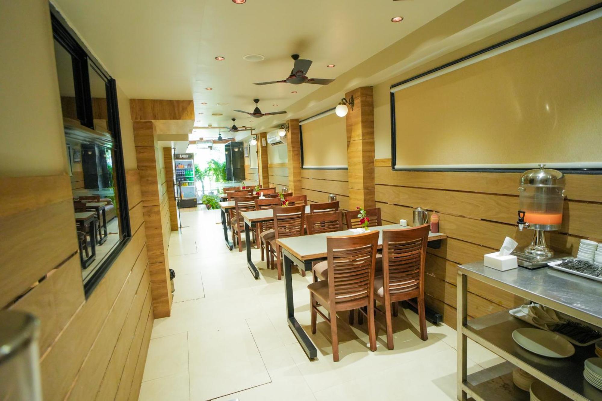 Hotel Skylink Hospitality Mahalaxmi Bombay Eksteriør billede