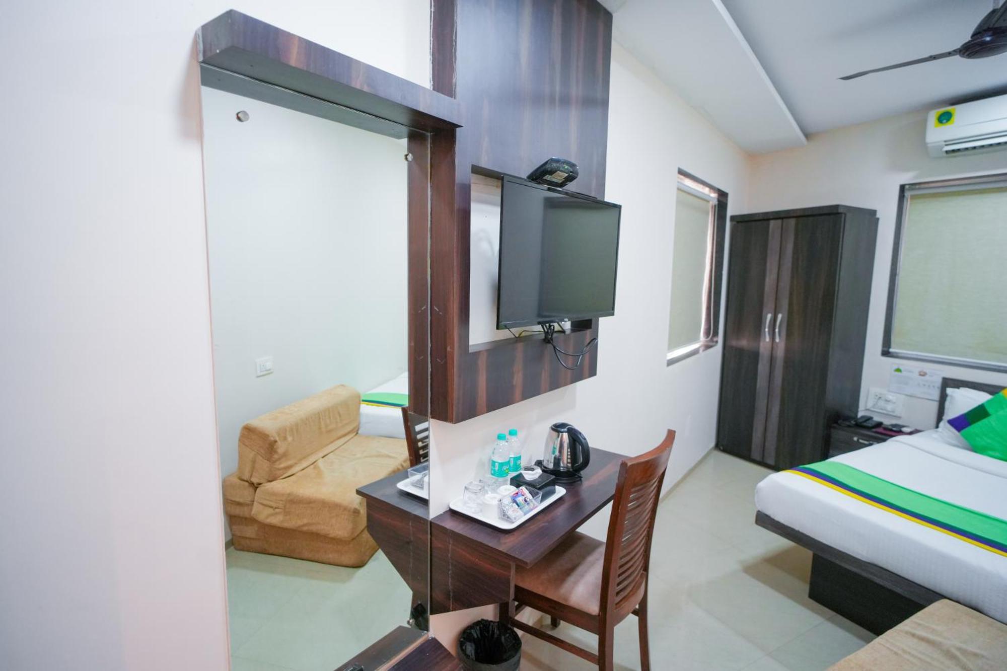 Hotel Skylink Hospitality Mahalaxmi Bombay Eksteriør billede