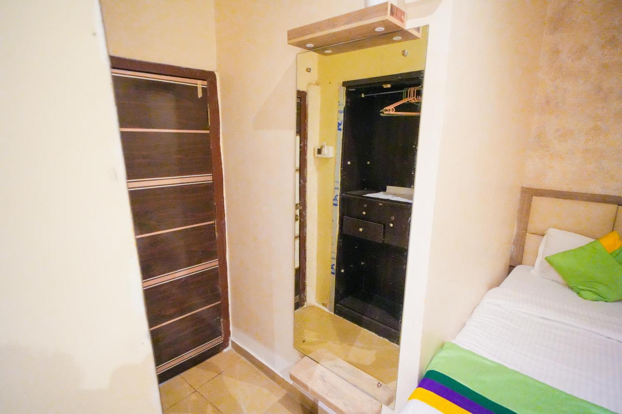 Hotel Skylink Hospitality Mahalaxmi Bombay Eksteriør billede