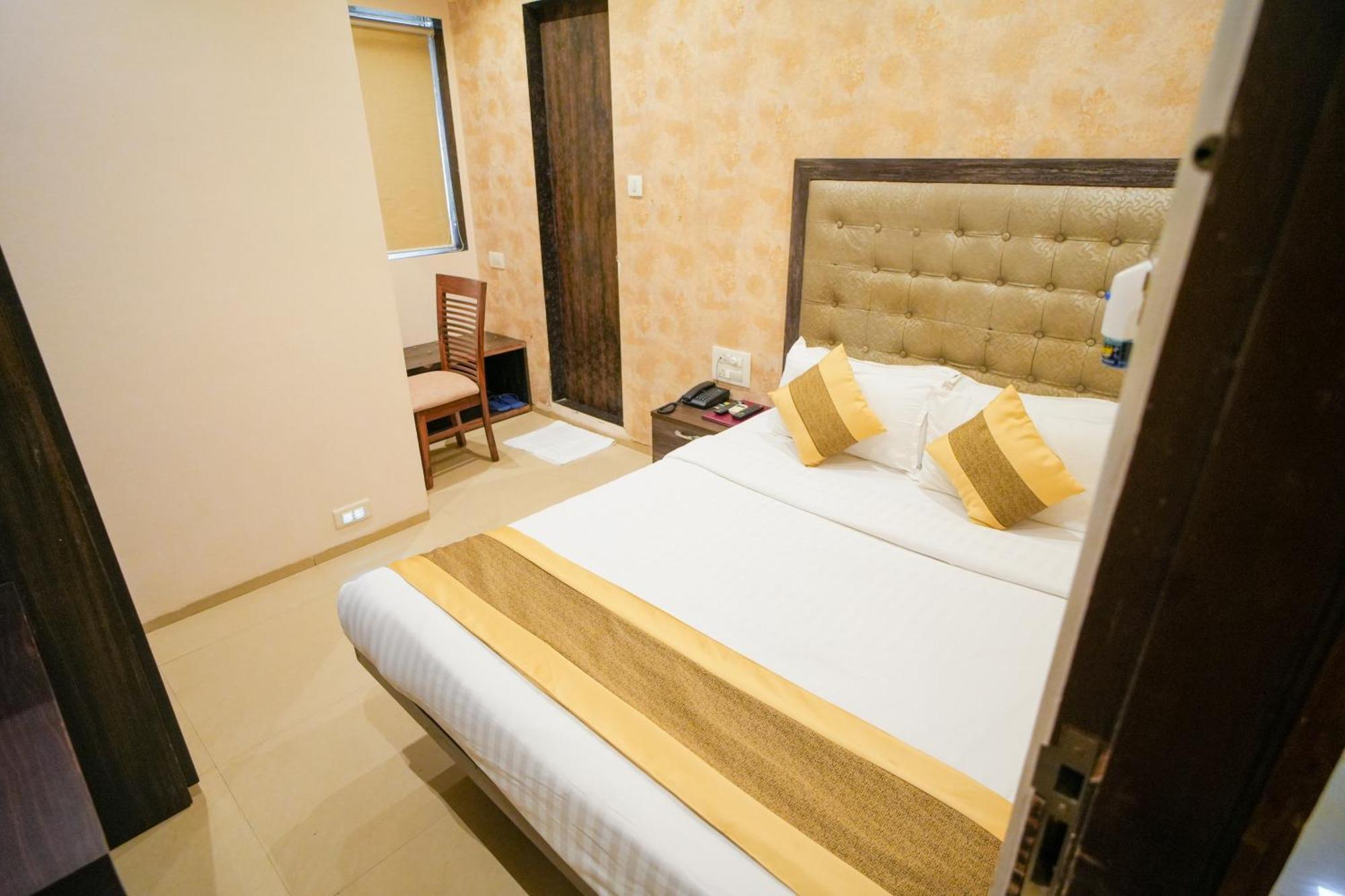 Hotel Skylink Hospitality Mahalaxmi Bombay Eksteriør billede