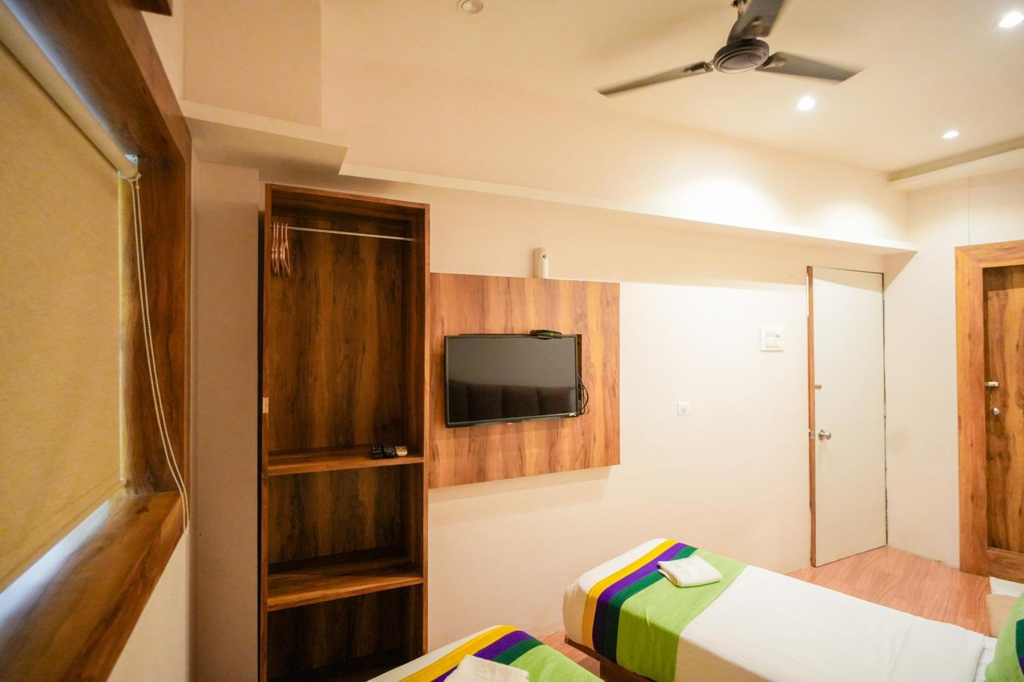 Hotel Skylink Hospitality Mahalaxmi Bombay Eksteriør billede