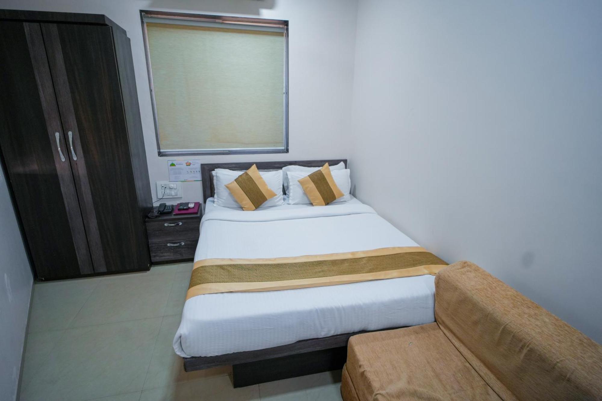 Hotel Skylink Hospitality Mahalaxmi Bombay Eksteriør billede